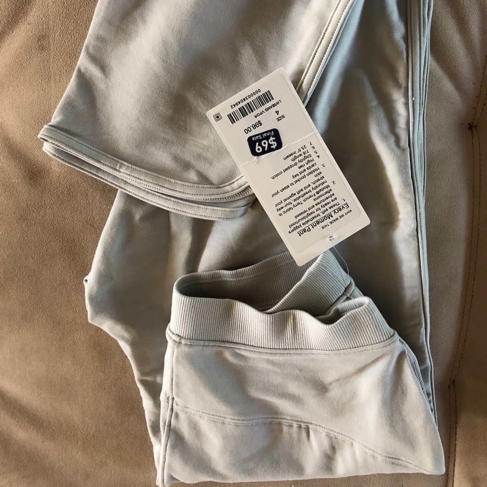 Lululemon Every Moment pants Size 4